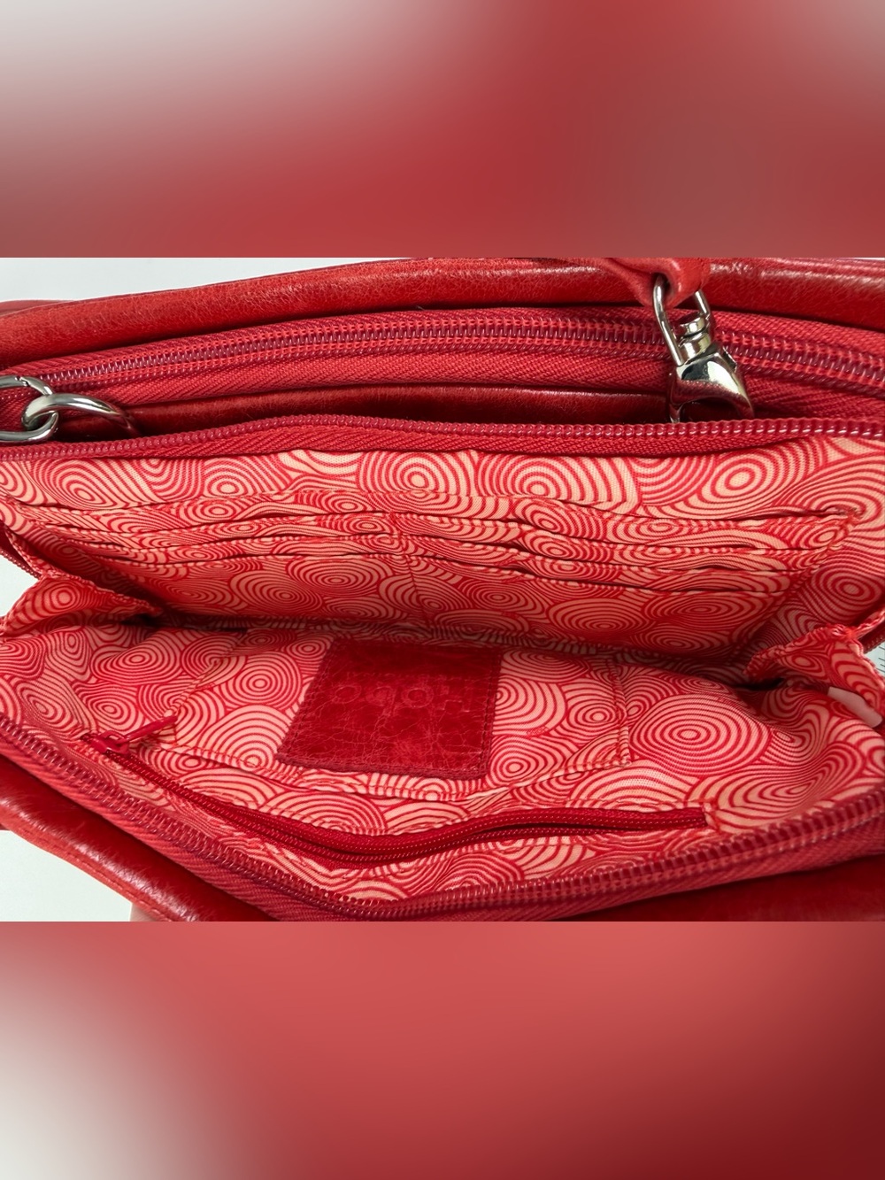 Red leather Hobo crossbody - Picture 4 of 10